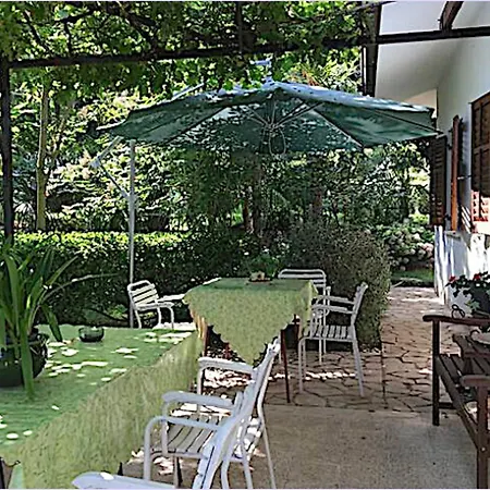 Couette-café Mediterranean Garden For 2 *